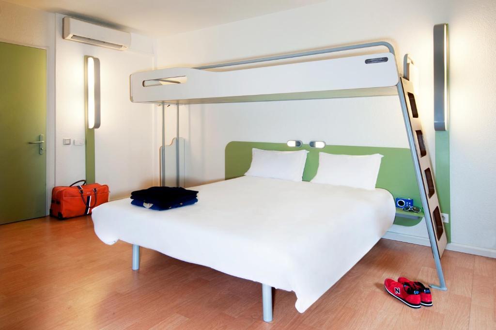 Ibis Budget Pontivy Room photo